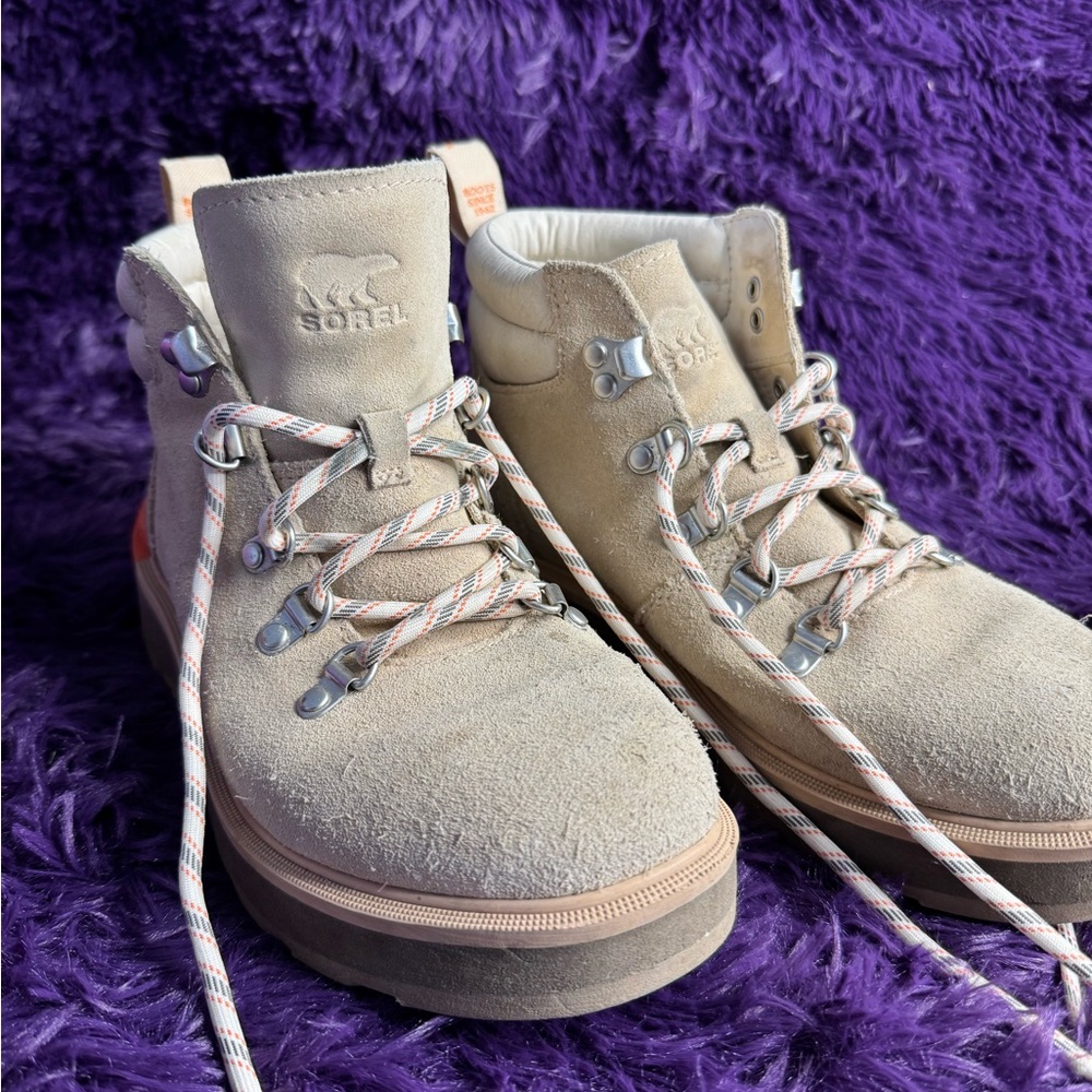 Sorel Tan Suede Lace-Up Boots